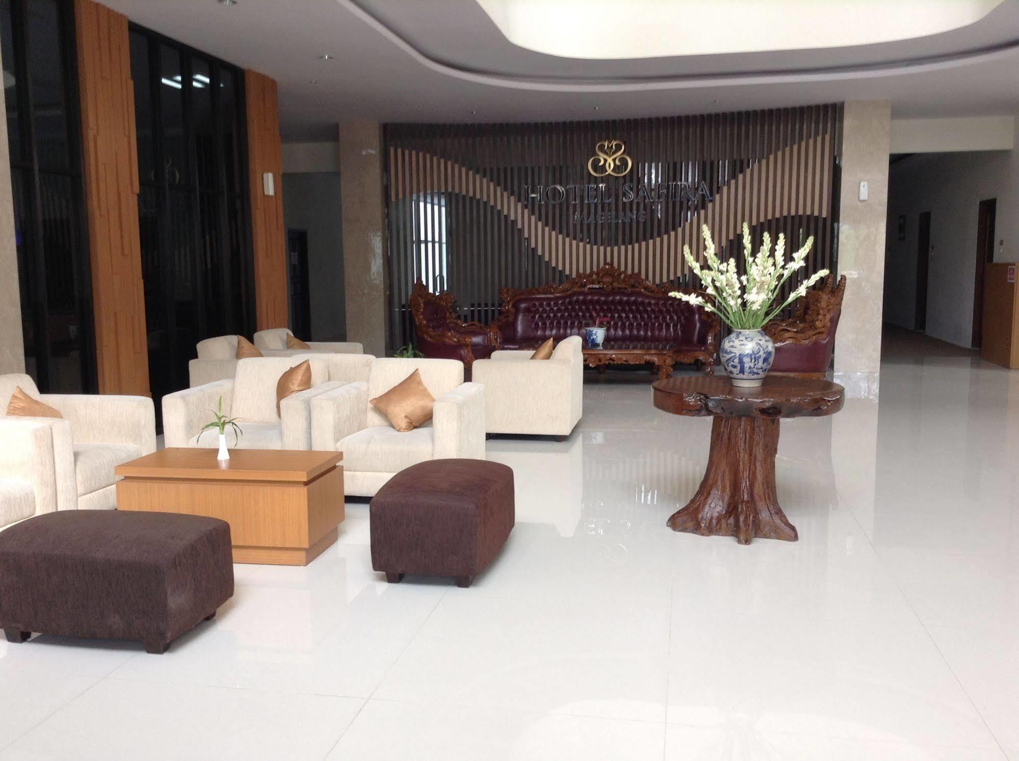 Hotel Safira Magelang Luaran gambar